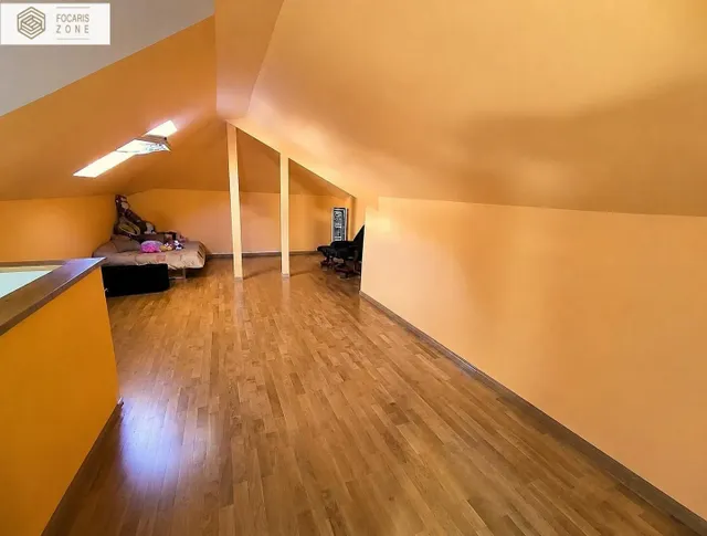 PRECIOSO CHALET PAREADO JUNTO AL MAR — 12