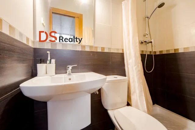 EXCLUSIVA VIVIENDA EXTERIOR Y MUY LUMINOSA CON DOS ESPACIOS INDEPENDIENTES A 30 METROS DE PLAZA DE ESPAÑA — 13