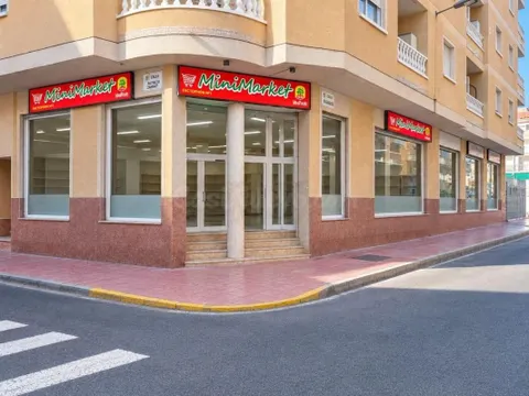 Local comercial 496m² en venta - Playa del Cura