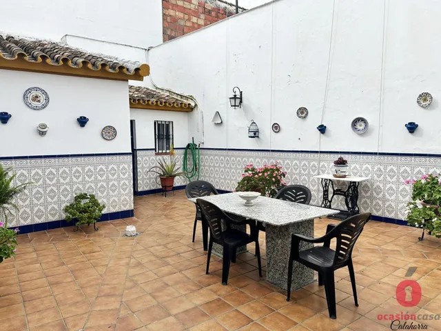 GRAN CASA JUNTO AL AYUNTAMIENTO DE ALMODÓVAR DEL RÍO - VISTAS AL CASTILLO — 4