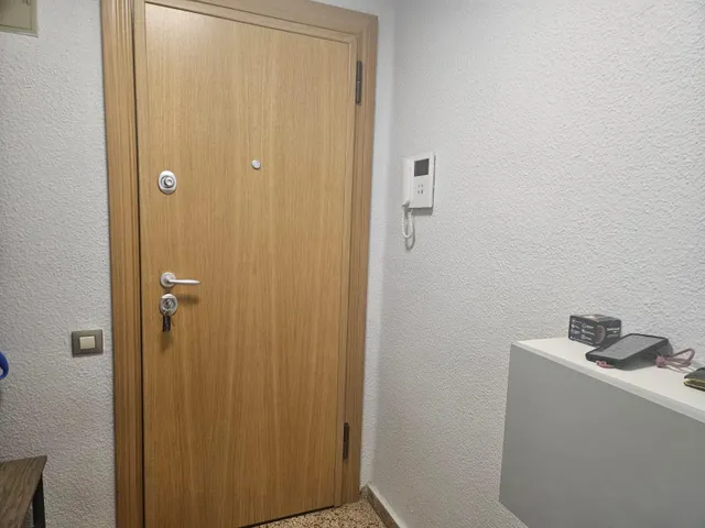 Piso 3 habitaciones, baño y aseo en Valencia — 16