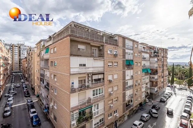 Piso amplio y luminoso en Ronda–Arabial — 25