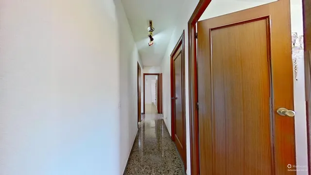 EXCELENTE ZONA, PISO TOTALMENTE EXTERIOR CON LA MEJOR ORIENTACION- ESTE, MUY LUMINOSO, 7º PISO, BUENA FINCA CARAVISTA. — 36