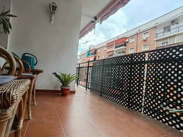 AMPLITUD, TERRAZA Y UBICACIÓN A POCOS MINUTOS DE LA PLAYA — 45