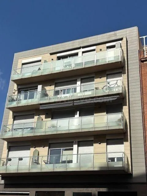 Se vende piso + 2 garajes en Maragall de Barcelona, Barcelon - foto 2
