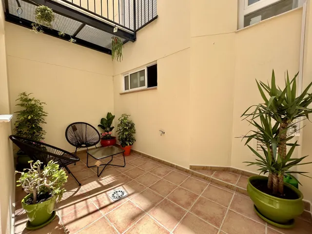 Planta baja 1 habitación 84m² en venta - Altozano — 48
