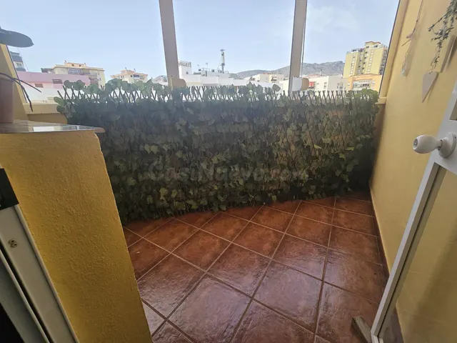 ¡NUEVA EXCLUSIVA! Estudio céntrico con terraza y vistas desp - foto 5