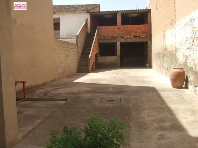 CASA EN VENTA EN LA CALLE VALENCIA DE BENIFAIO — 7