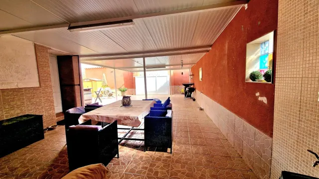 CHALET ADOSADO DE ESQUINA TOTALMENTE REFORMADO CON JARDÍN Y SOLÁRIUM — 29