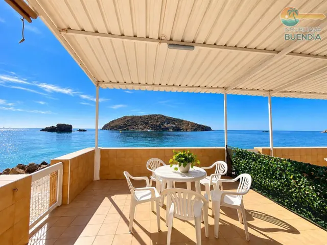 Vivienda de planta baja frente al mar — 35
