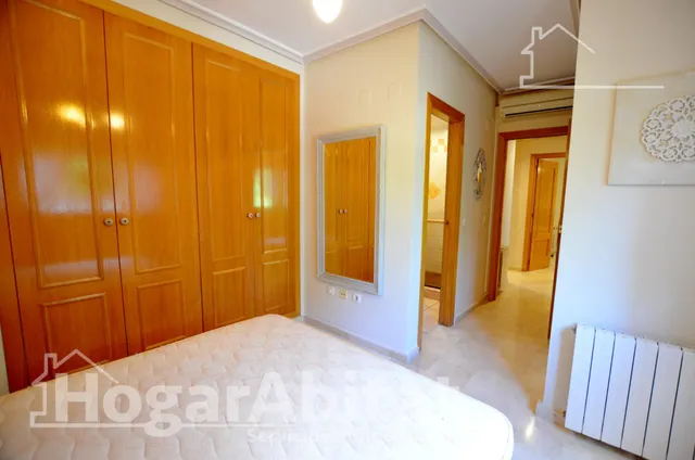 EN RESIDENCIAL CON PISCINA Y GARAJE CERCA DEL MAR — 16