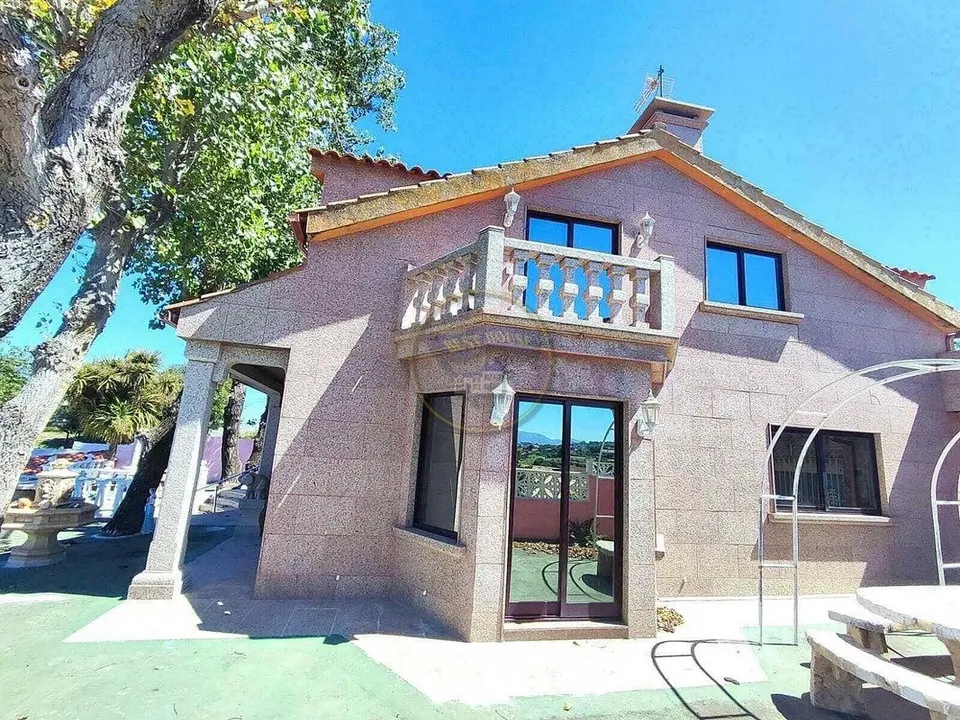 Chalet de piedra con vistas a las Cíes