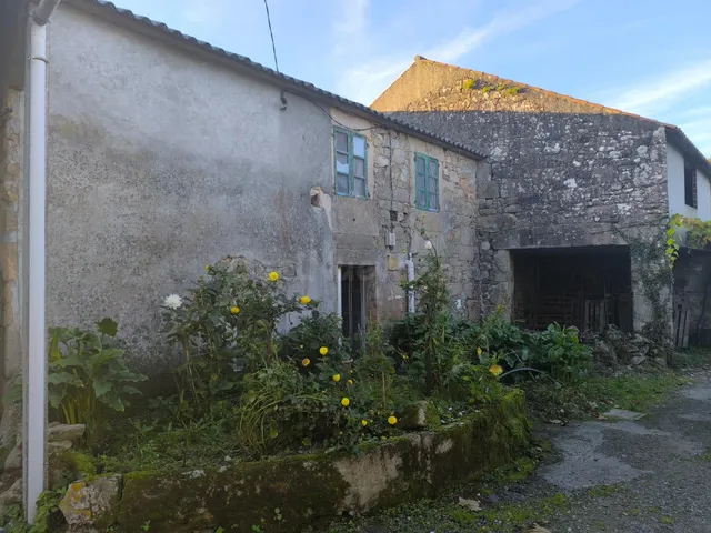 CASA DE PIEDRA PARA RESTAURAR EN BASTAVALES - foto 4