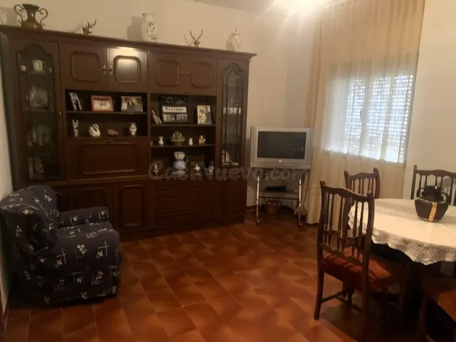 CASA EN VALDEOBISPO — 2
