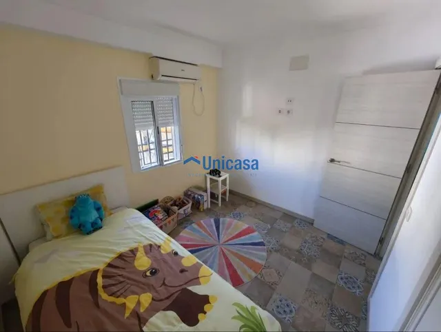 Piso de 3 dormitorios con terraza en ciudad jardín — 6