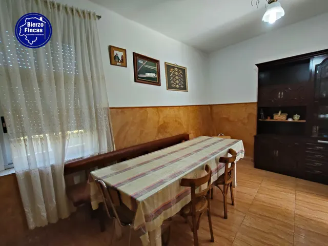 **se vende casa en Noceda del bierzo** — 6