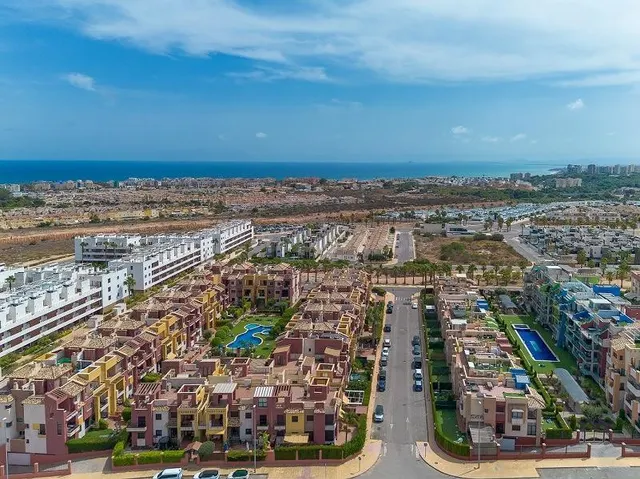 SE VENDE APARTAMENTO CON SOLARIUM EN LOMAS DE CABO ROIG - foto 2