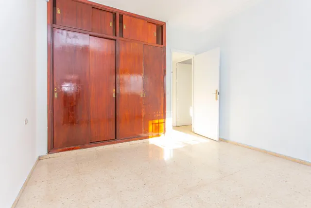 Se vende piso zona los marianistas — 35