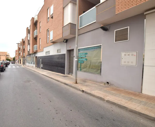 LOCAL COMERCIAL PARA PONER EN MARCHA TU NEGOCIO — 7