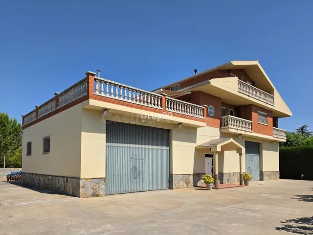 GRAN FINCA CON XALET, NAVE Y AMPLIA PARCELA – MÚLTIPLES POSI - foto 2