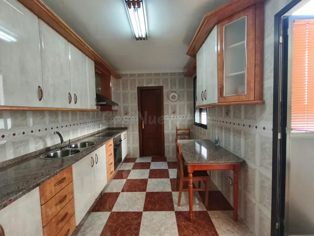 VIVIENDA UNIFAMILIAR CON COCHERA EN PEDRO ABAD! - foto 5