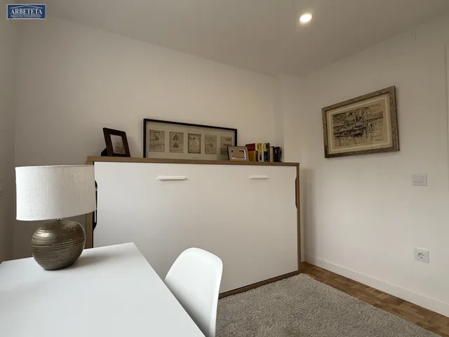 Inmobiliaria Arbeteta vende piso de cuatro dormitorios en zona Constitución — 25