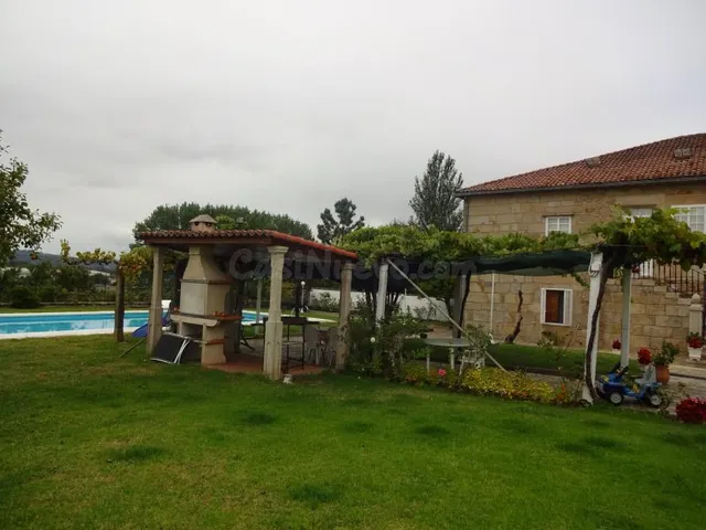 SE VENDE CASA SEÑORIAL PAREADA DE PIEDRA REFORMADA Y EN PERF - foto 5