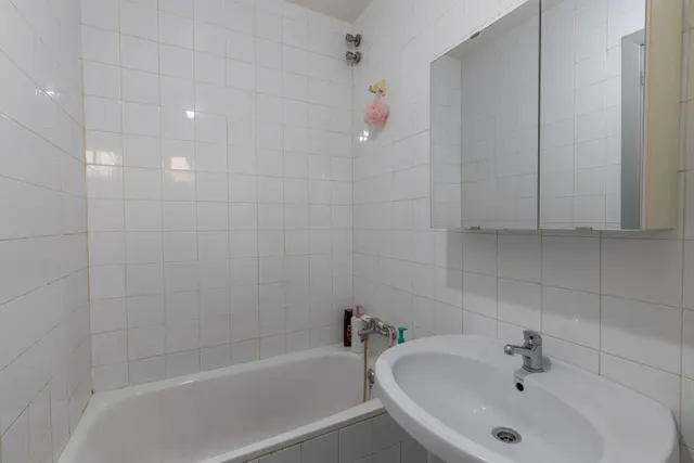 CASA EN VENTA EN GUADIX – ZONA MERCADONA — 19