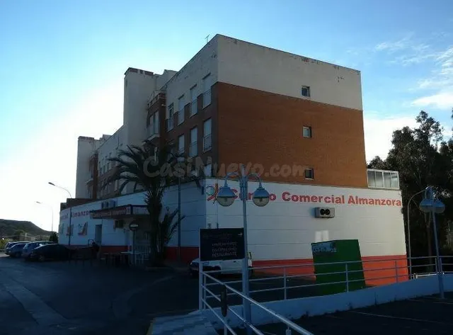 SE VENDE piso OKUPA en C BAJA 149 de Olula del Río - foto 3
