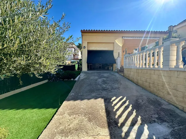 CASA EN OASIS - EL VENDRELL — 20