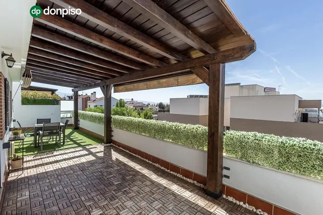 Piso con terraza en Albolote — 9