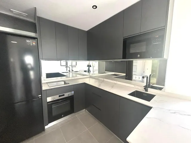 Piso 2 habitaciones 66m² en alquiler - López de Gomara — 13