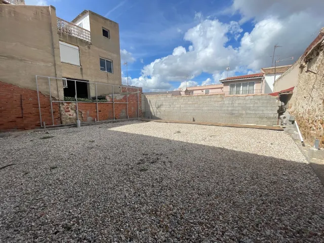 Casa para reformar con amplio jardín en Benijófar — 10