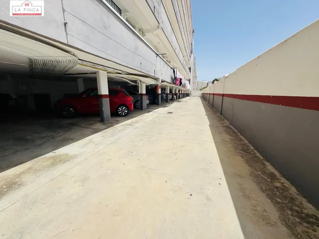 2 dormitorios con piscina y parking a 150m de la playa — 42
