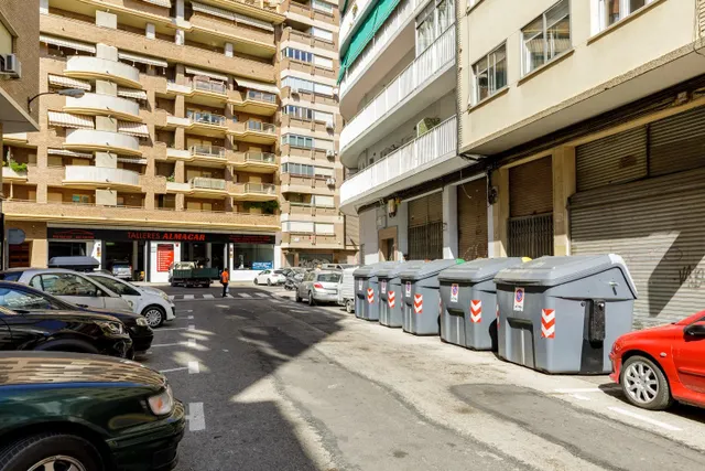 Encantador piso de 42 m2 útiles con gran terraza y excelente distribución junto a Plaza Reina Sofía — 24