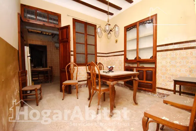 AMPLIA CASA CON 2 TERRAZAS CERCA DEL CENTRO — 13