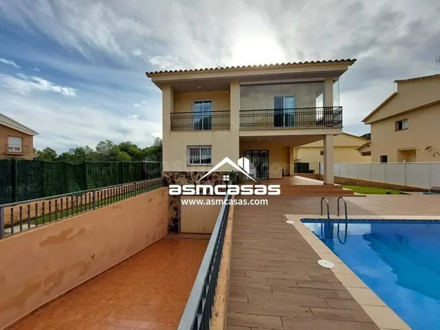 Agencia inmobiliaria en Benicasim vende villa en zona de Mon - foto 3
