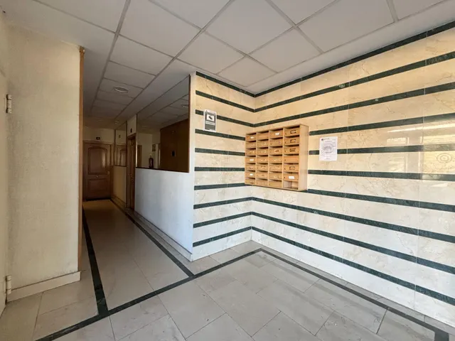 Luminoso piso con terraza y vistas despejadas en la zona Universidad — 20