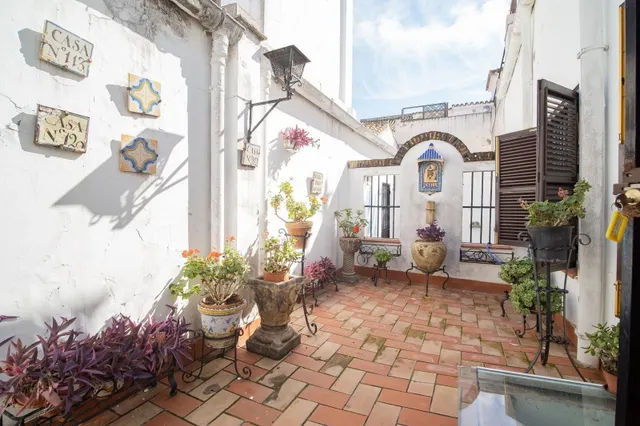 MARAVILLOSA CASA SEÑORIAL CON SOLERA EN EL CENTRO DE SANLUCA - foto 2