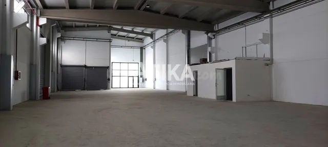 Nave alquiler totalmente de hormigón. - foto 3