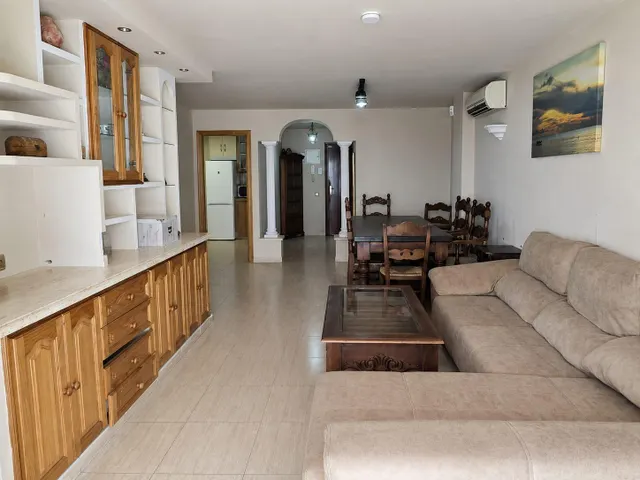 PISO DE 110 M2 CON TRES DORMITORIOS DOBLES Y TERRAZA EN EL CENTRO DE SAN PEDRO DE ALCÁNTARA — 4