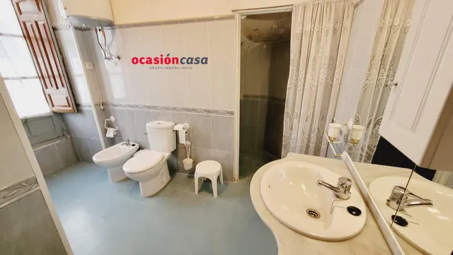 SE VENDE PLANTA BAJA CON COCHERA — 8