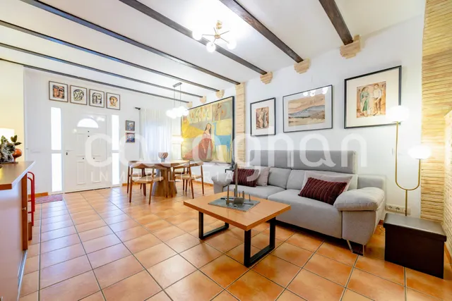 Casa de pueblo reformada en Canet Den Berenguer — 7