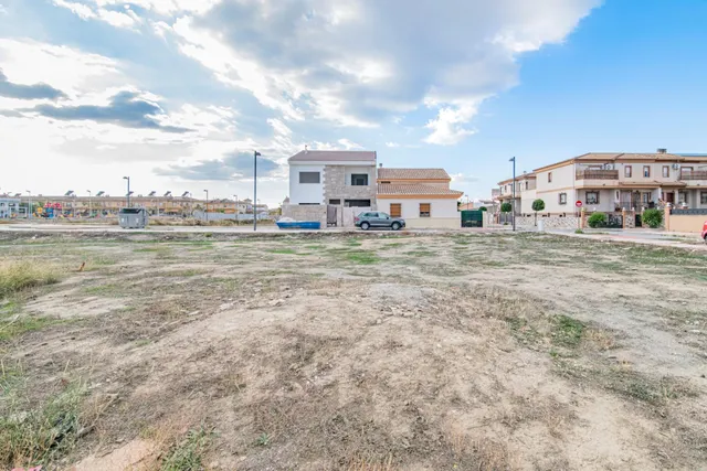 OPORTUNIDAD DE SUELO URBANO EN LA LOCALIDAD DE CHAUCHINA EN URBANIZACION RESIDENCIAL — 13