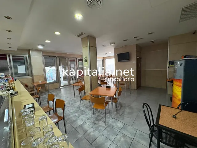 SE TRASPASA BAR- RESTAURANTE TOTALMENTE EQUIPADO LISTO PARA  - foto 4