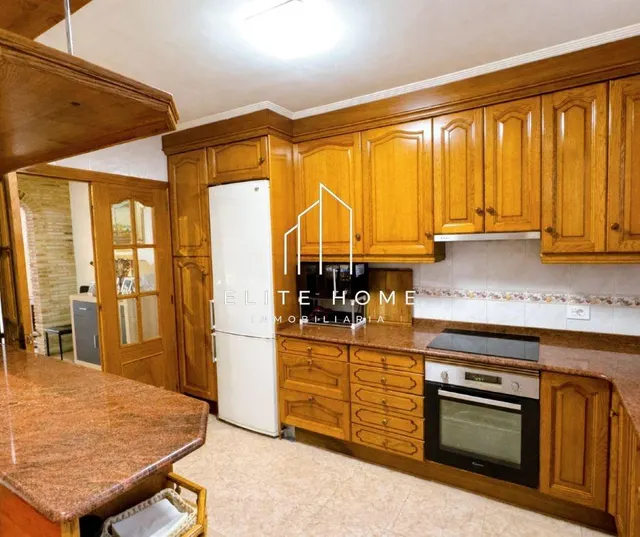 VIVIENDA CON MÁS DE 200m2 EN BURRIANA — 7