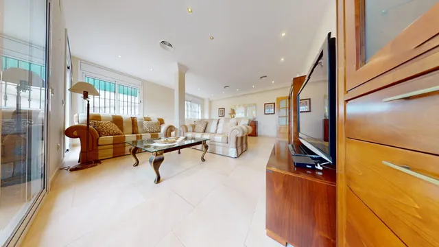 EXCLUSIVA CASA AMUEBLADA EN ALQUILER EN CAN ROCA – CASTELLDE - foto 3