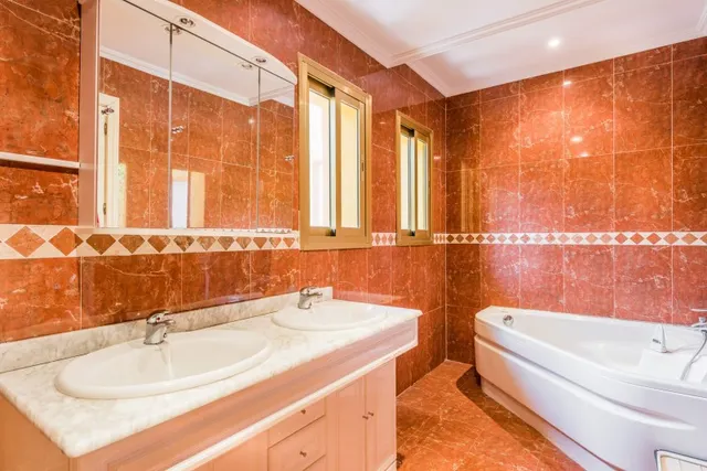 Chalet 9 habitaciones 712m² en venta - Altos de Estepona — 11