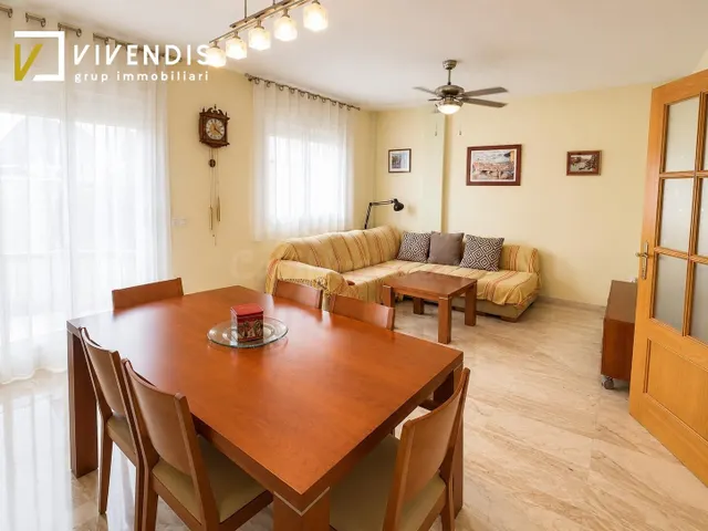 CASA ADOSADA EN VENTA - TORREFARRERA - foto 4