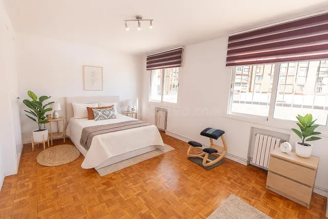Amplia vivienda de tres habitaciones en pleno centro de Tarr - foto 3